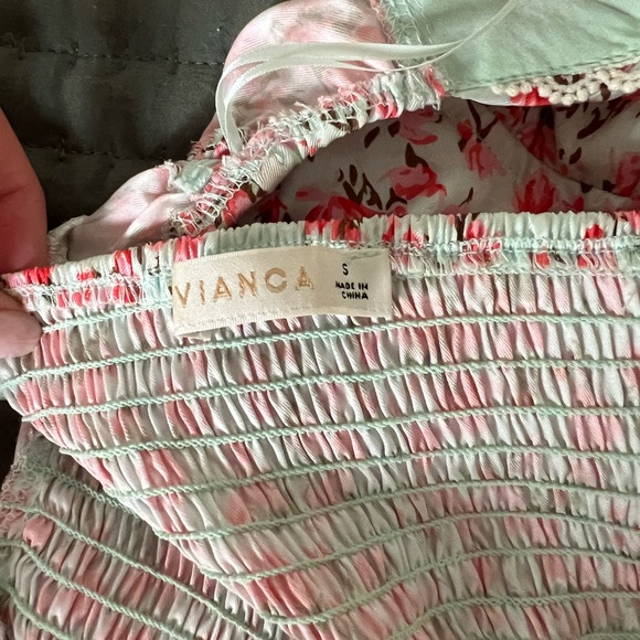 Crop floral tank top. - Picture 4 of 4